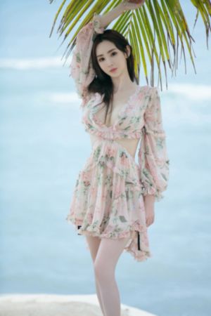 人妖干美女